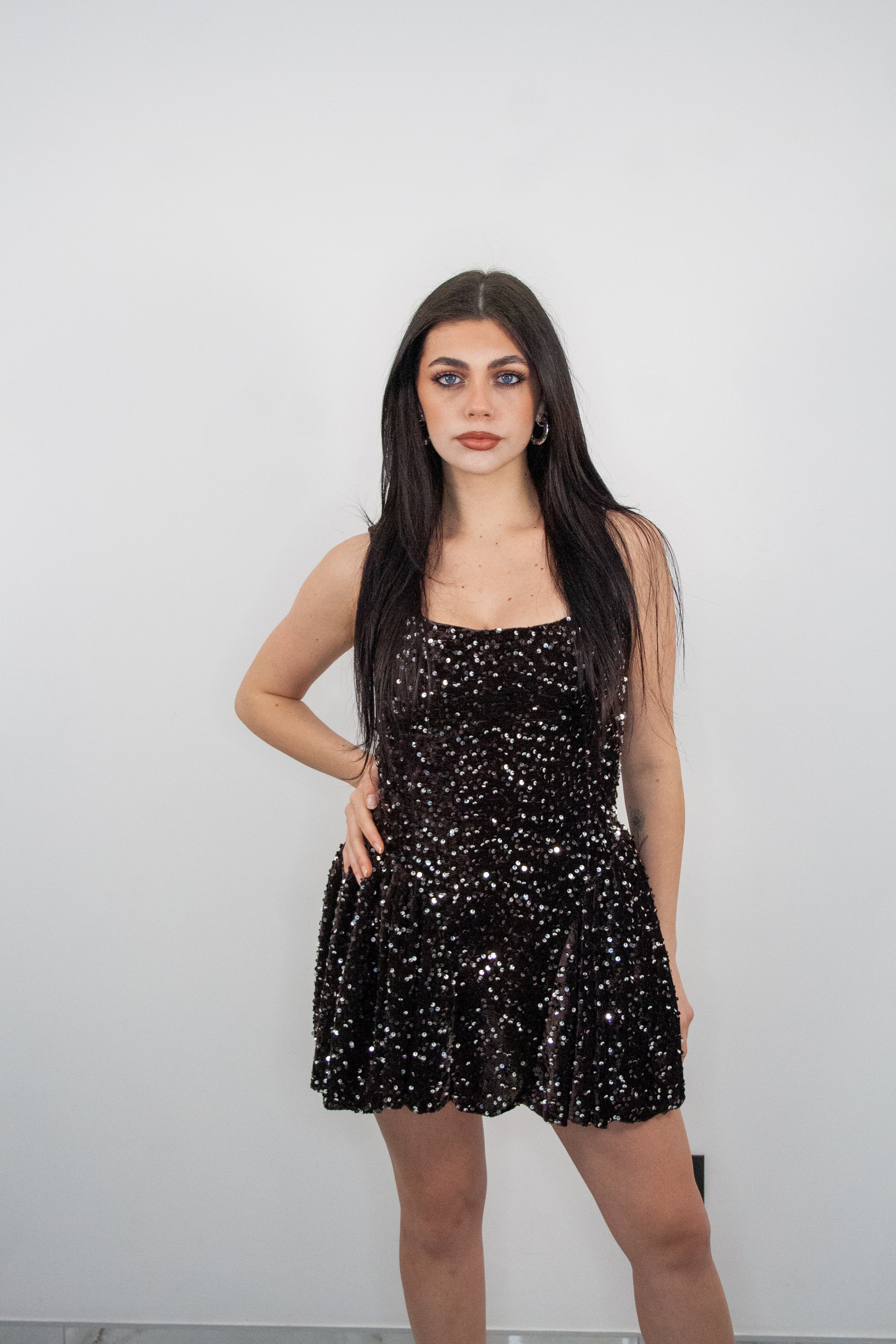 Abito corto Cindy con paillettes