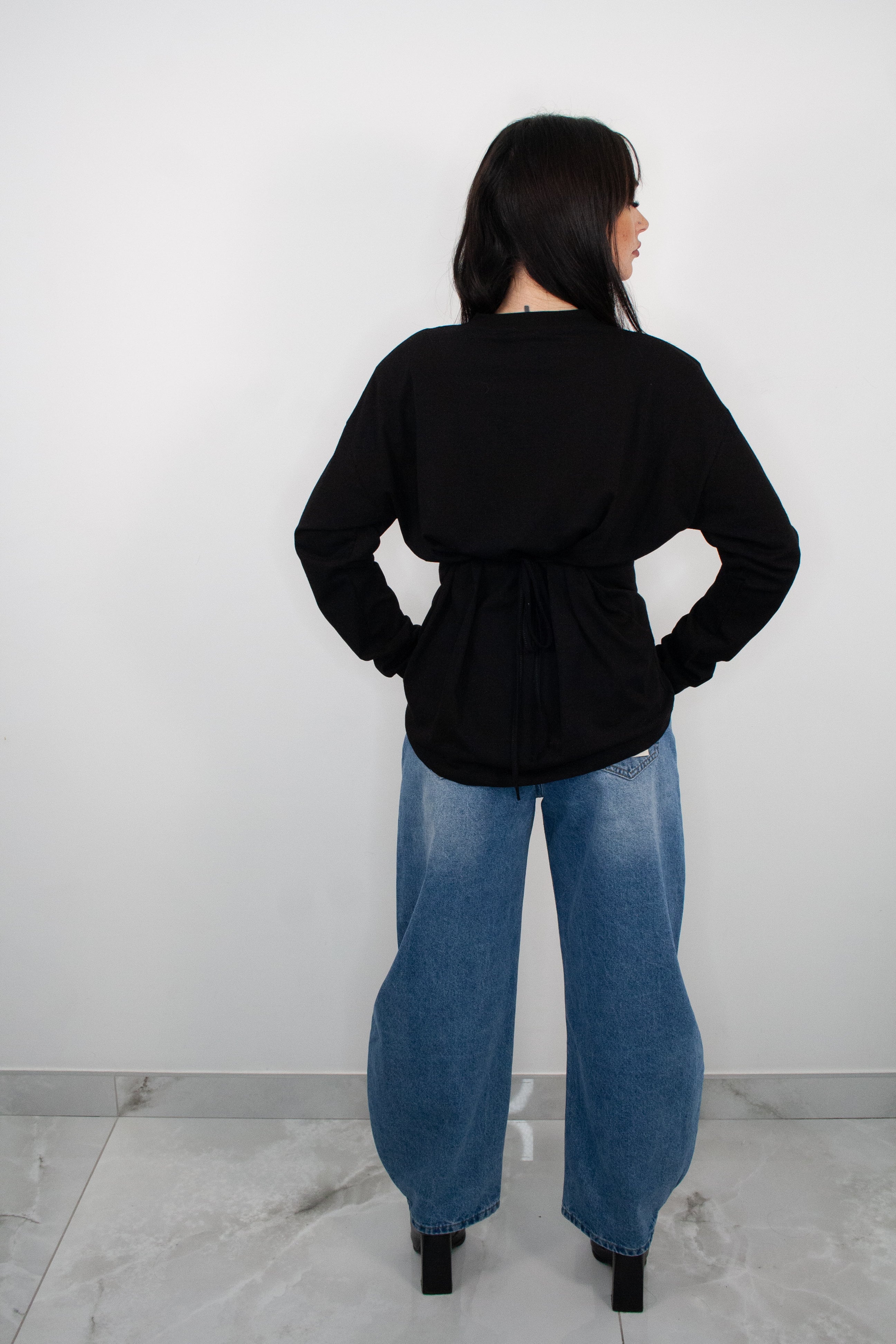 Maglia cotone maniche lunghe con spalline e laccetti