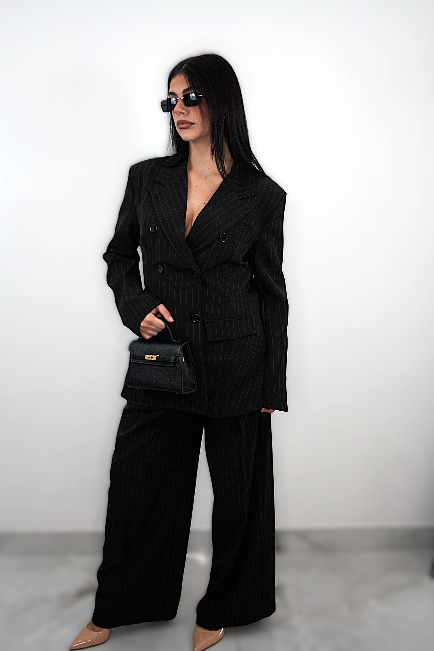 Tailleur “Brigitte” nero gessato