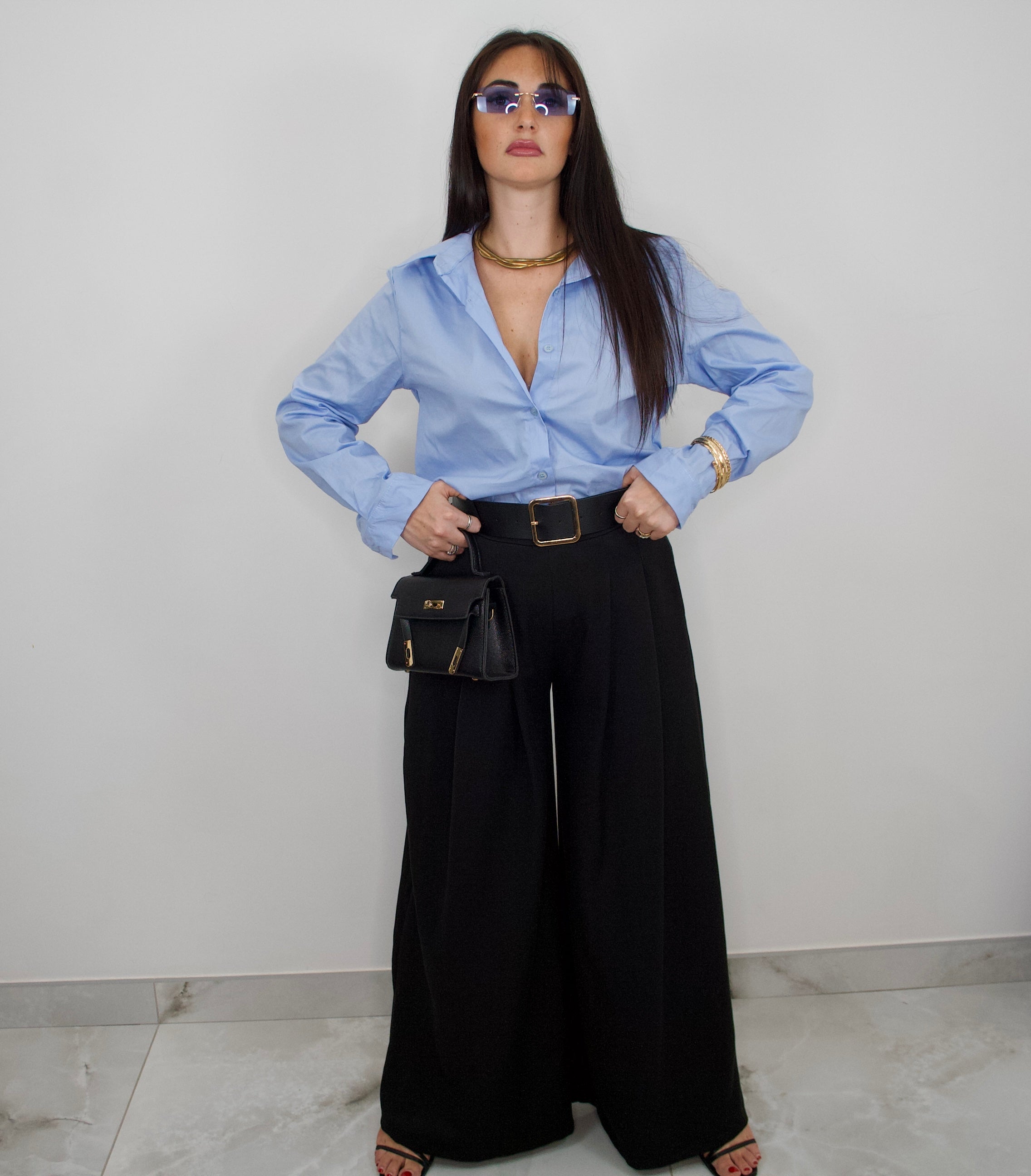 Pantaloni a palazzo con cintura