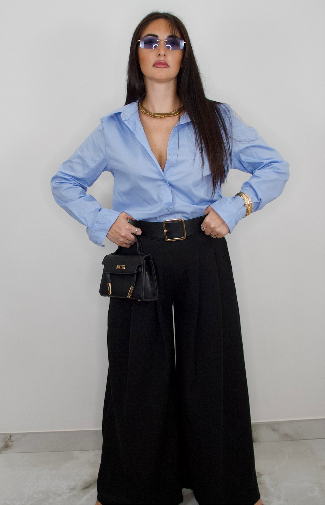 Pantaloni a palazzo con cintura