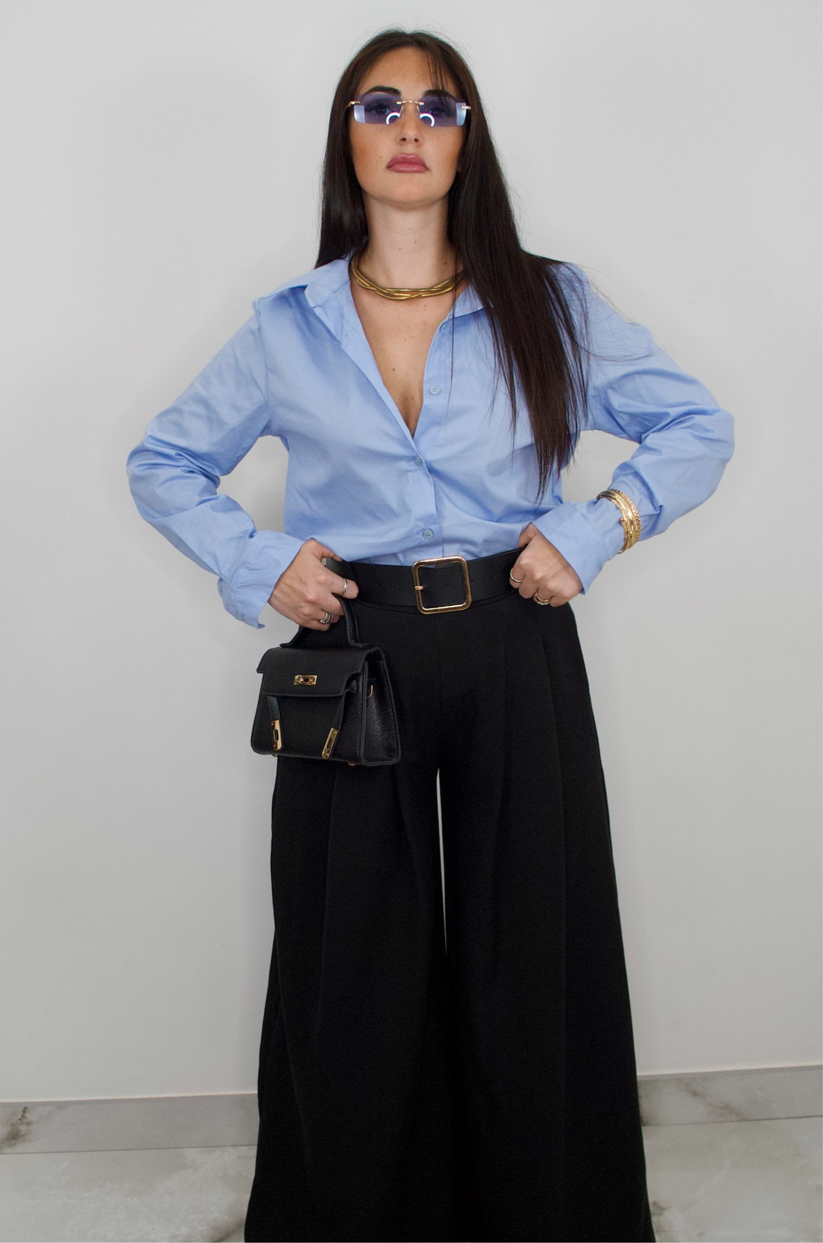 Pantaloni a palazzo con cintura