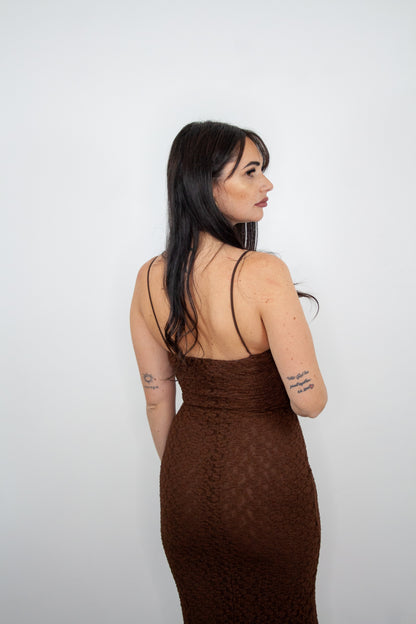 Abito marrone in pizzo “Chloè”