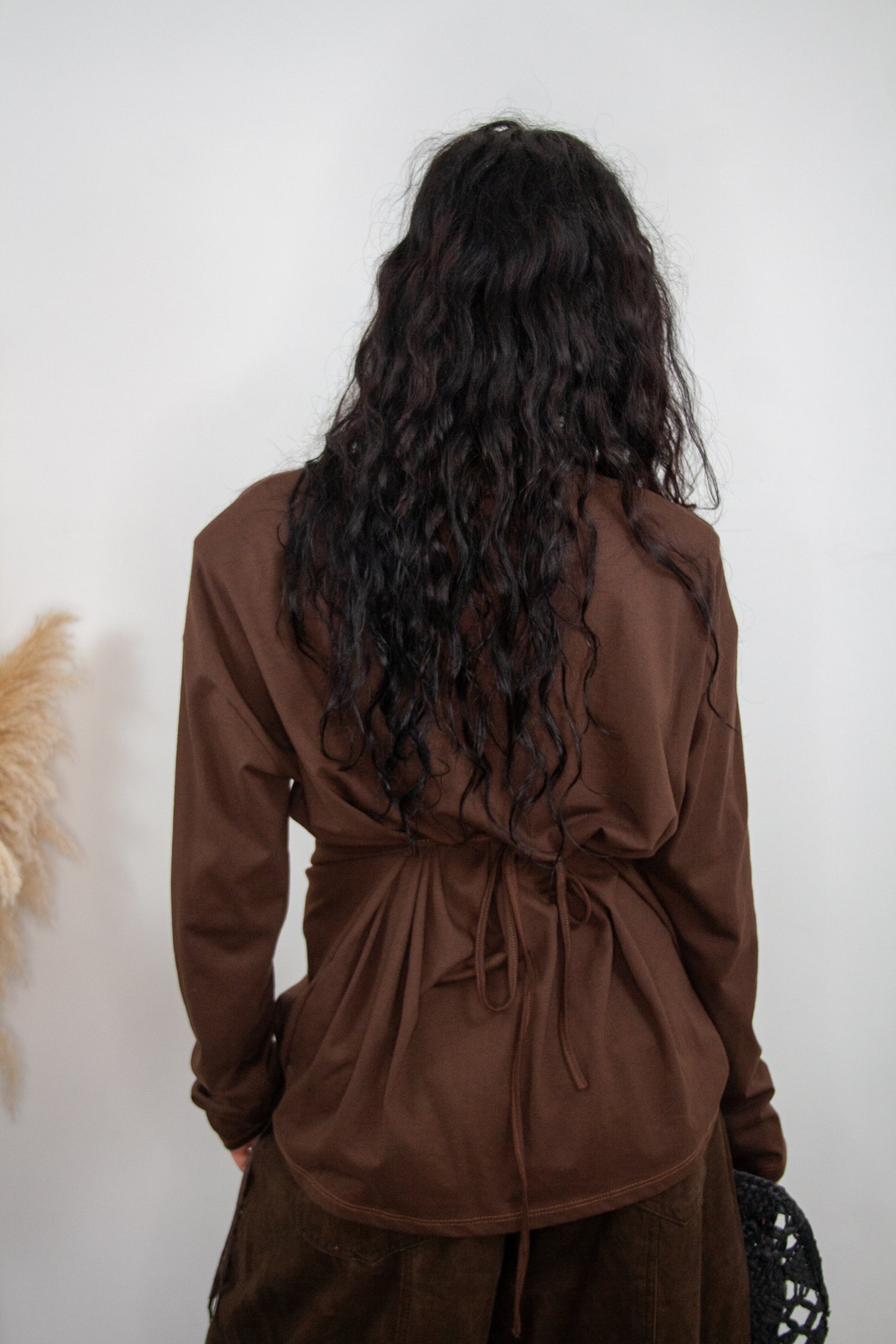 Maglia cotone maniche lunghe con spalline e laccetti