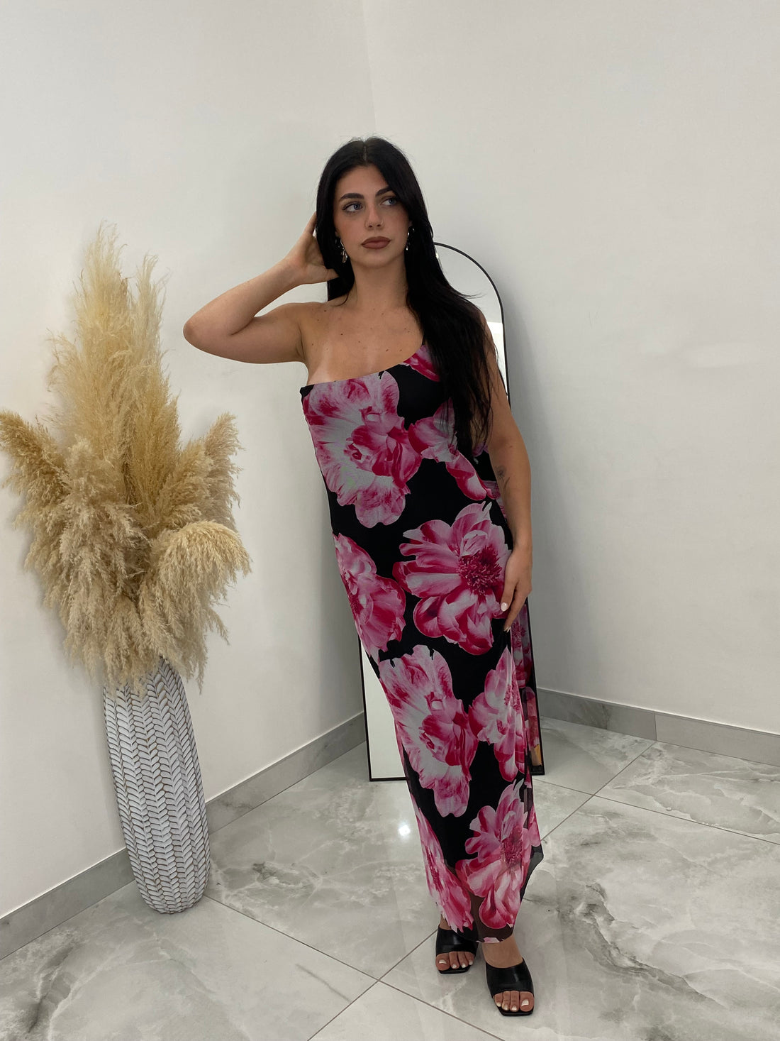 Abito “Floral Allure”