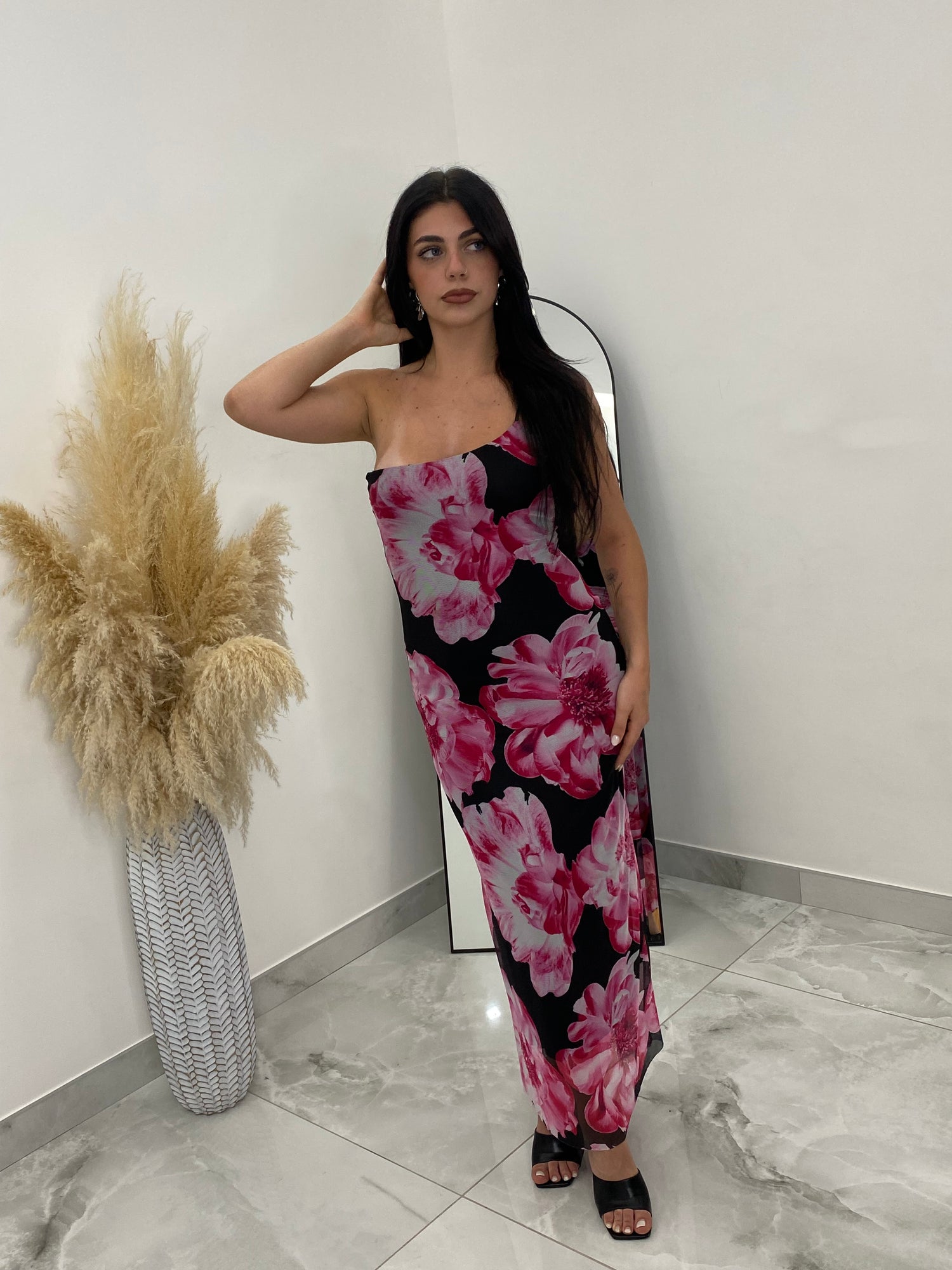 Abito “Floral Allure”